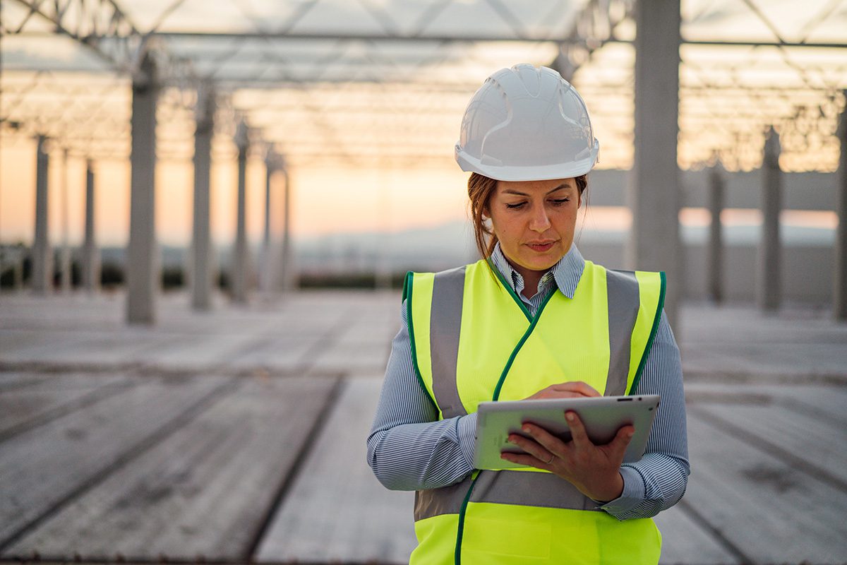 construction engineer using tablet ISO 45001